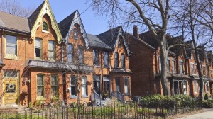 Cabbagetown HCD Metcalfe row photo by Wallace Immen 5272